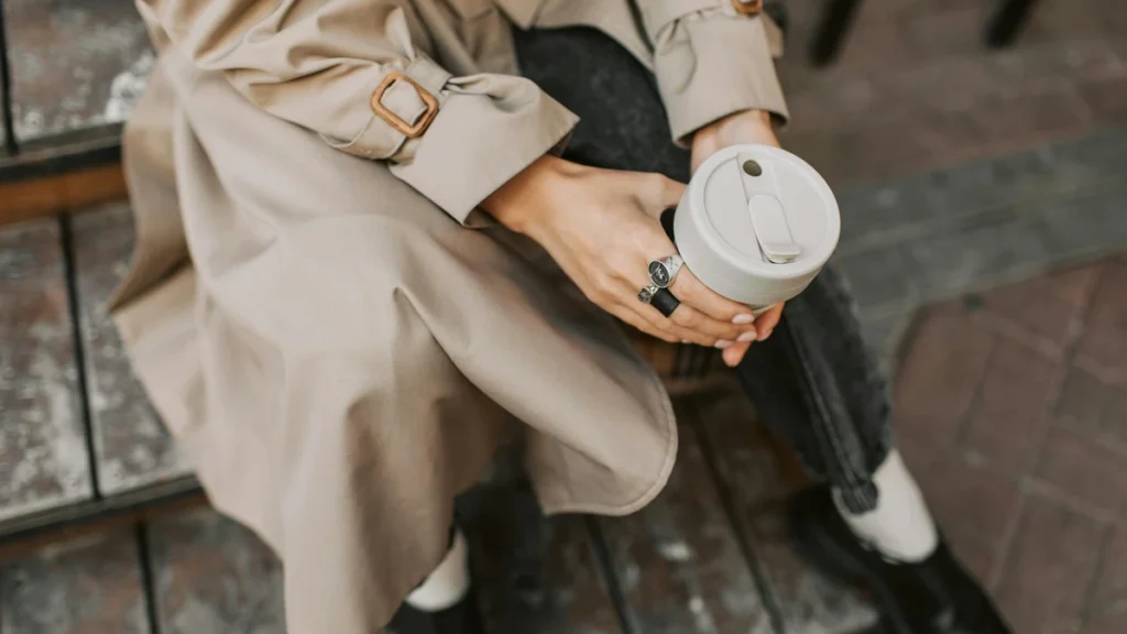 Papacko recycled paper accessories in eco-friendly café setting with sustainable packaging solutions