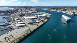 Papacko export food packaging containers arriving at Australian port for international trade