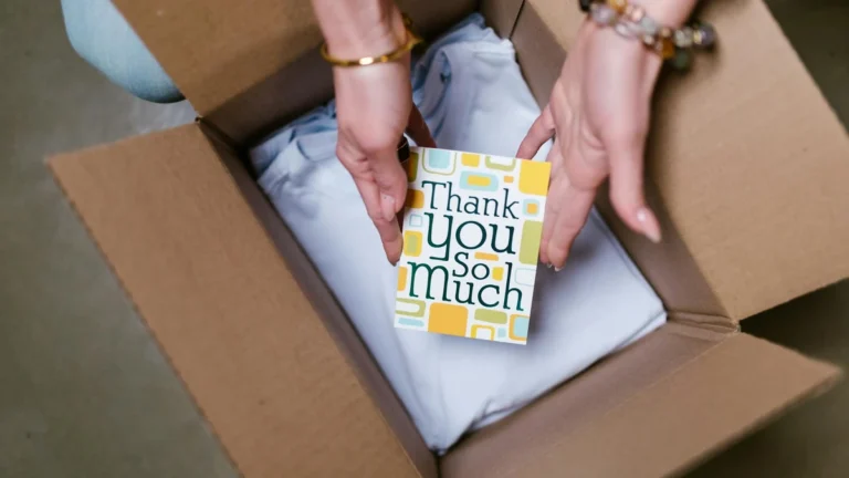 Kraft paper bowls for salads and soups - eco-friendly food packaging for restaurants and takeaway - Papacko