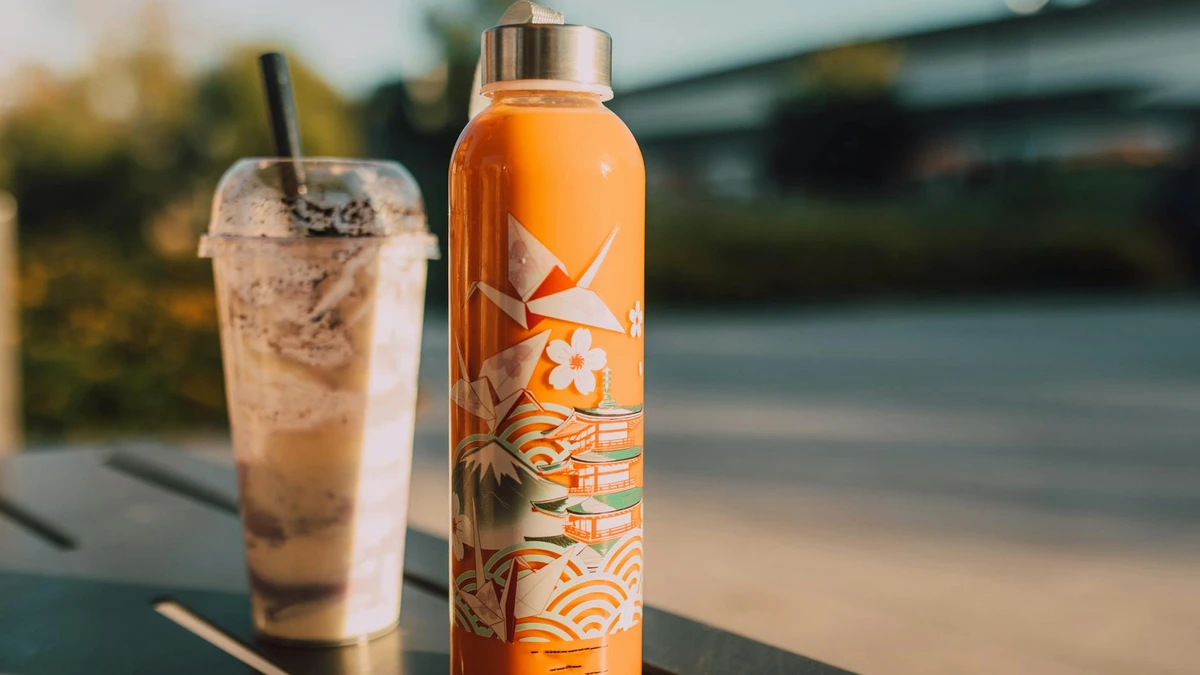 Papacko colorful summer beverage cups outdoor café