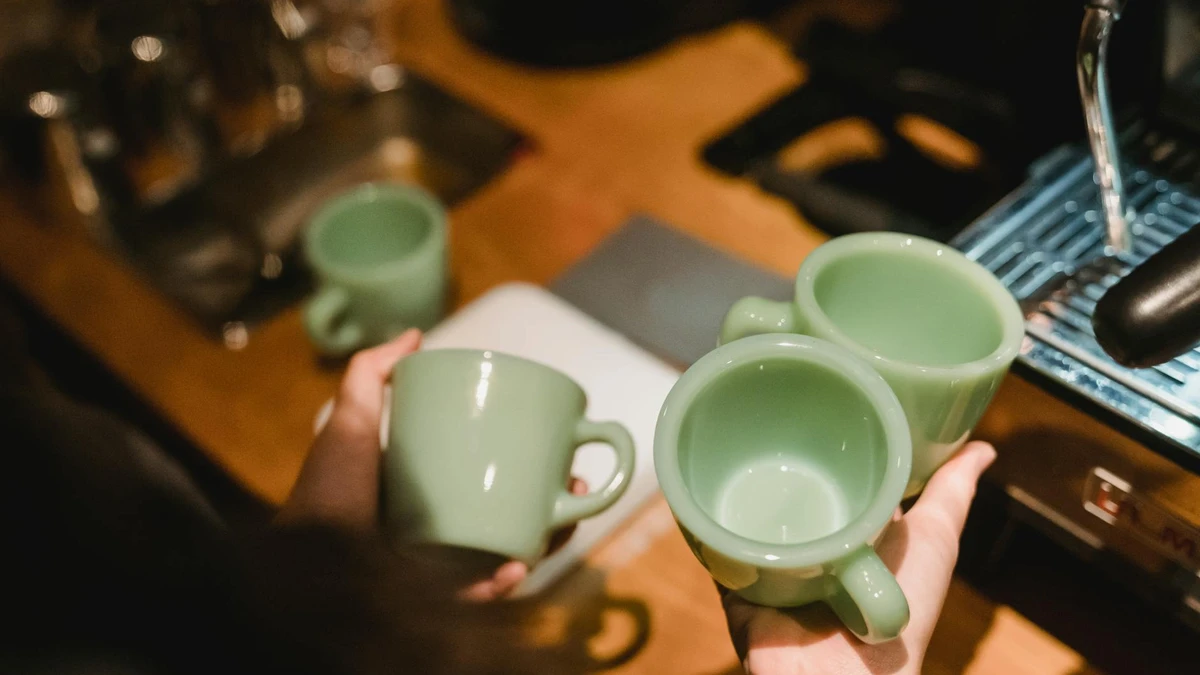 Drive-thru café organized with sustainable cup holders for efficient service