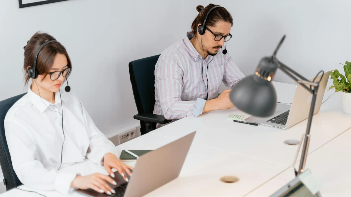 High-volume drive-thru café optimized for speed with efficient cup holder system